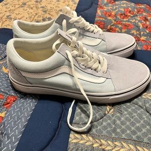 Light Blue Vans Old Skool - rarely worn - mens 8.5/womens 10